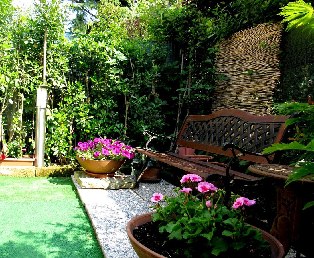 Garden Sweet House Desenzano Apartment Desenzano del Garda Ngoại thất bức ảnh