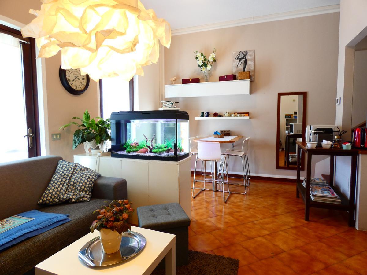 Garden Sweet House Desenzano Apartment Desenzano del Garda Ngoại thất bức ảnh
