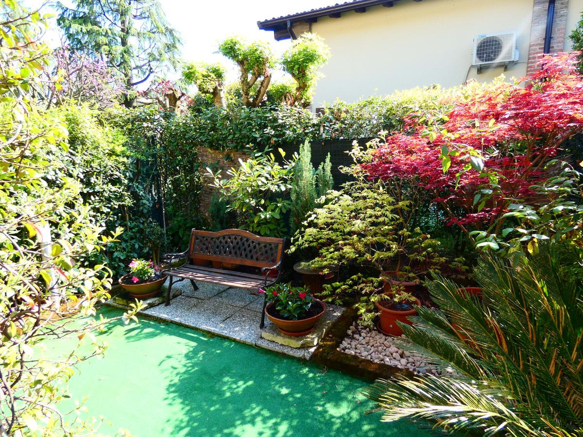 Garden Sweet House Desenzano Apartment Desenzano del Garda Ngoại thất bức ảnh
